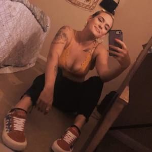 Meet your Posher, Tay